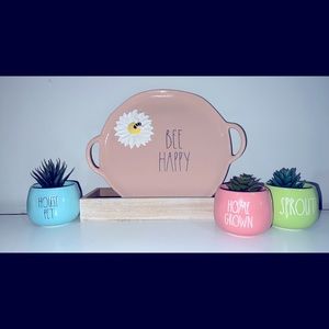 Rae Dunn “Be Happy” circular tray!